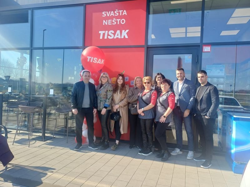 Hrvaška: Tisak je odprl novo lokacijo znotraj nakupovalnega parka v Prelogu