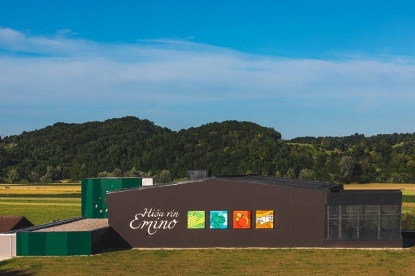 Prenovljena Hiša vin Emino odprla vrata