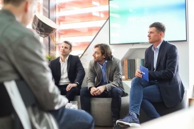Httpool vzpostavil strateško partnerstvo s Facebookom