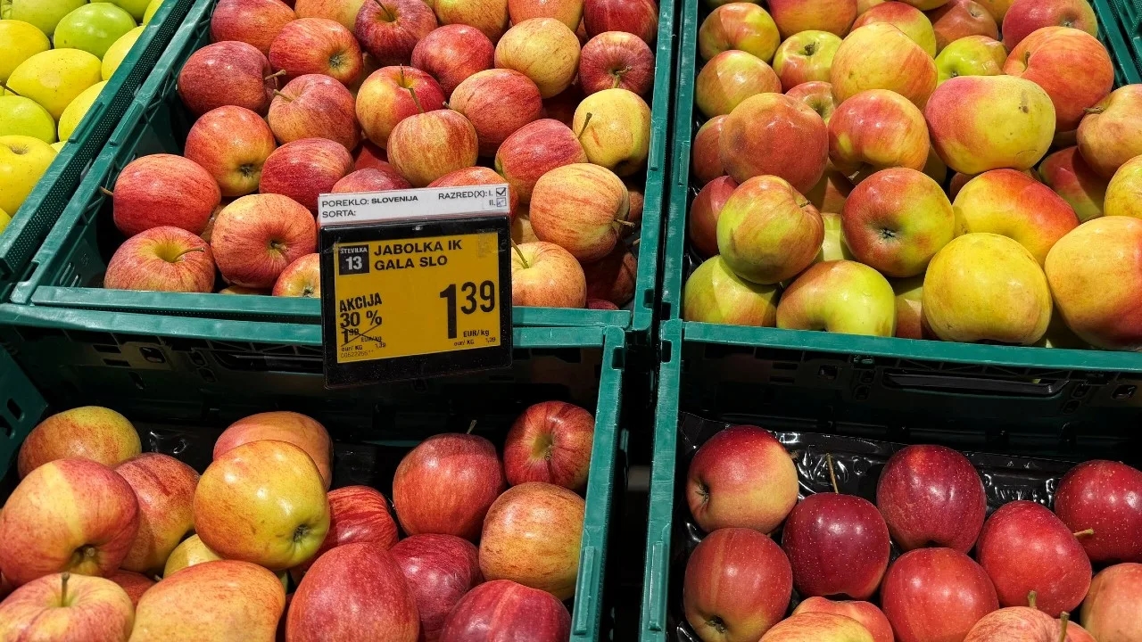 Mercator uvaja digitalne cenovke v svojih trgovinah
