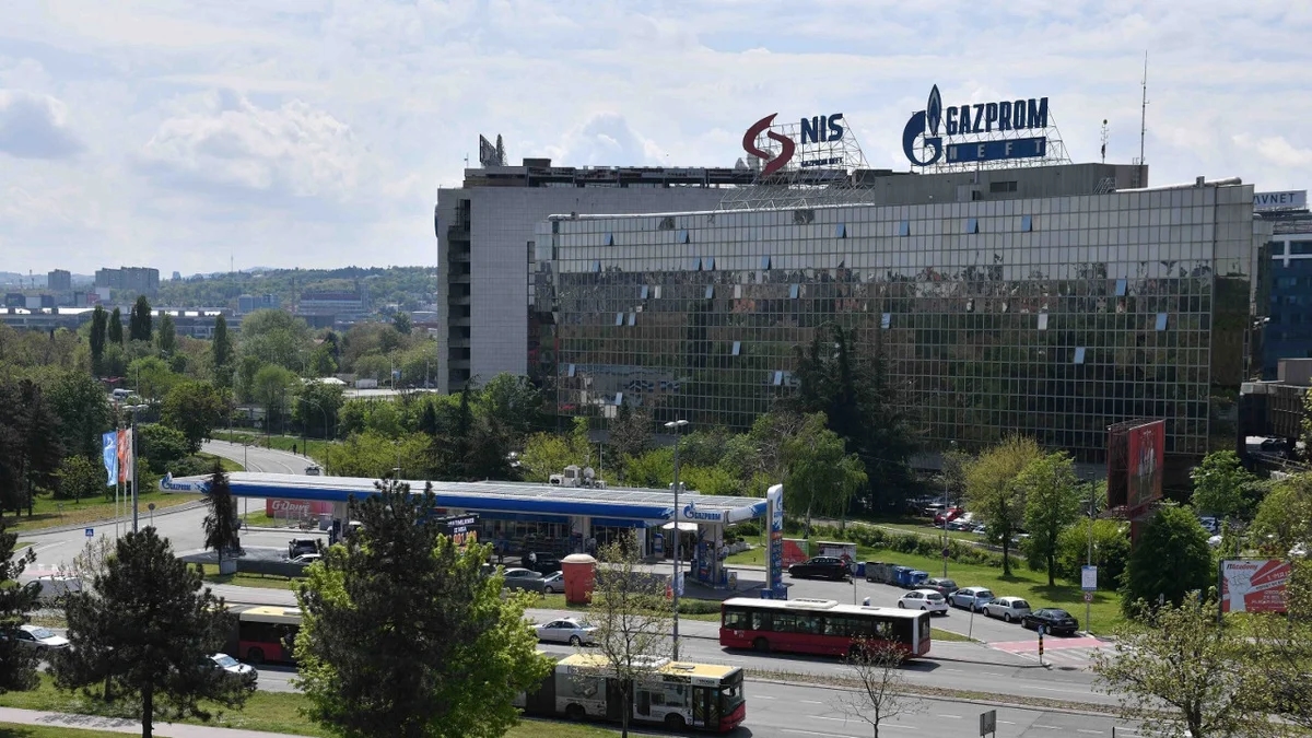 Srbija: Ruska in madžarska stran po navedbah srbskih oblasti podpisali pogodbo o prodaji NIS