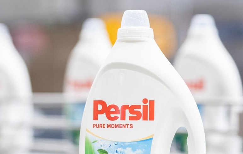 Nemčija: Henkel izboljšal napoved rasti za 2026 po uspešnem prvem polletju