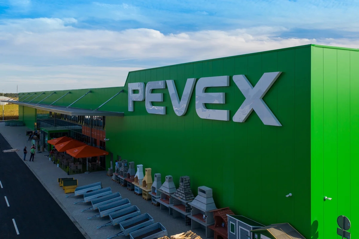 Hrvaška: Pevex začenja gradnjo novega prodajnega centra v Gospiću