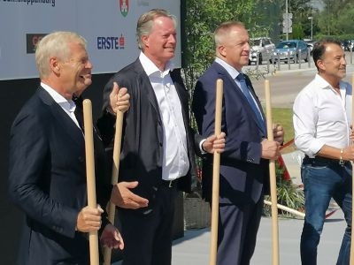 Slovesen začetek širitve nakupovalnega središča Supernova Rudnik