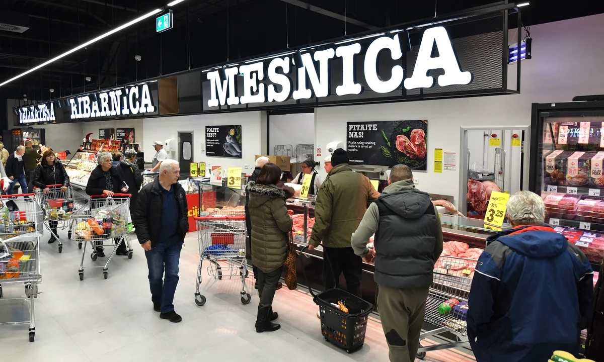 Hrvaška: Sodoben Super Konzum odprli v zagrebškem Jankomirju