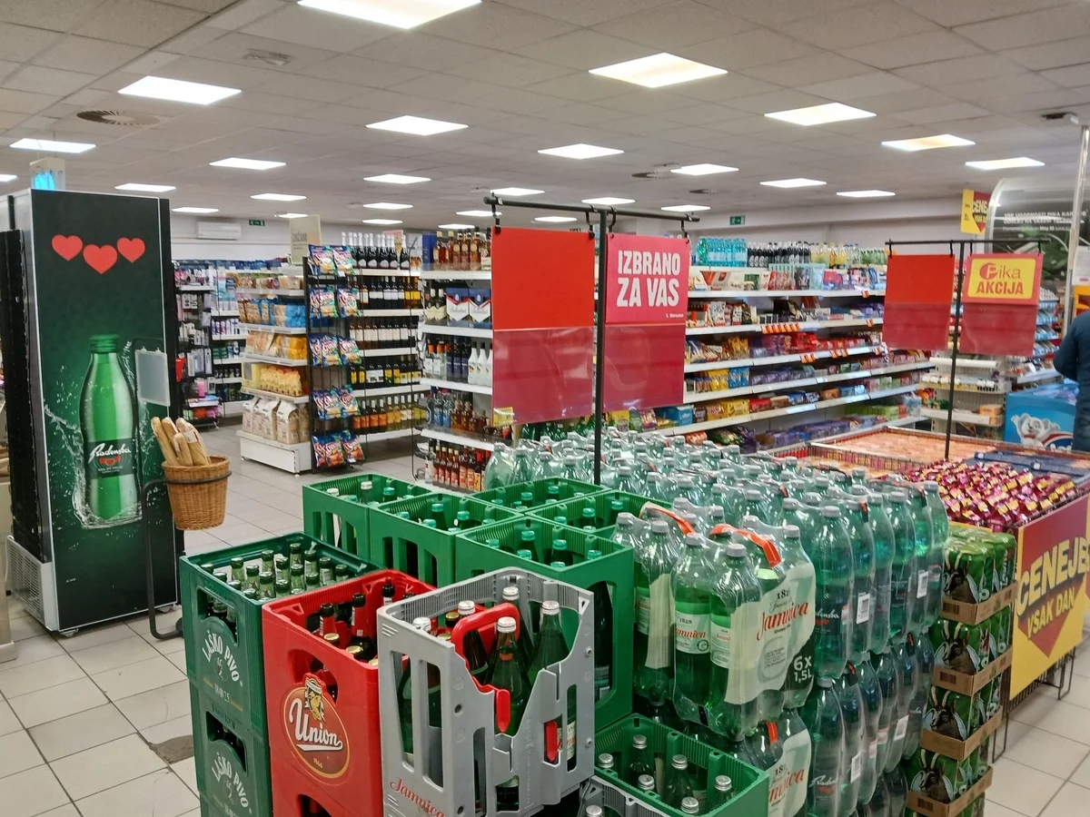 Vrata je odprla Mercatorjeva franšizna trgovina Market Središče ob Dravi