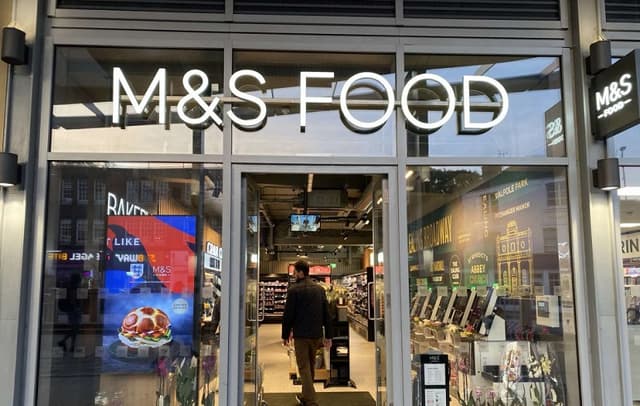 ZK: M&S gradi nov avtomatiziran distribucijski center