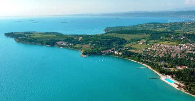 V Ankaranu ostro proti gradnji terminala luke za tankerje