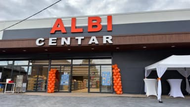 Srbija: Albi odprl trgovino v Veliki Plani