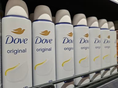 VB: Višje cene pripomogle k višjim prihodkom Unileverja