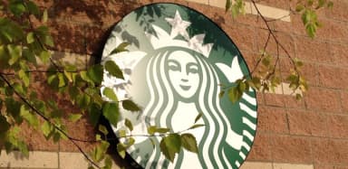 Azija: DFI Retail za približno 299 milijonov EUR prevzema več kot 1.100 kavarn Starbucks