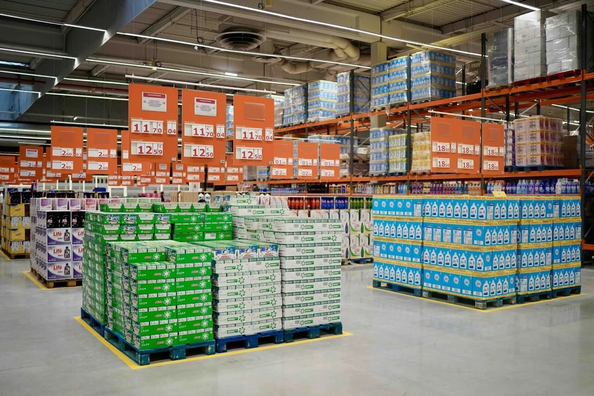 Francija: Carrefour je odprl svojo prvo (diskontno) trgovino Atacadão