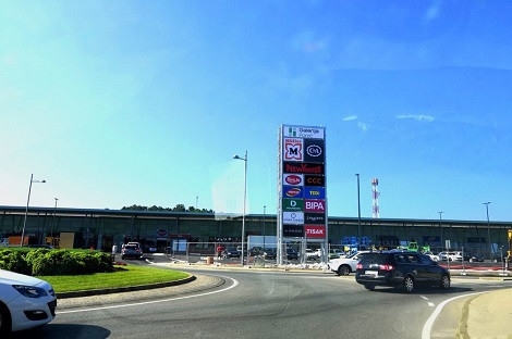 Danes vrata odprla nakupovalna "meka" - Galerija Poreč