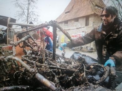 Potapljači so Dravo očistili s pomočjo Spara