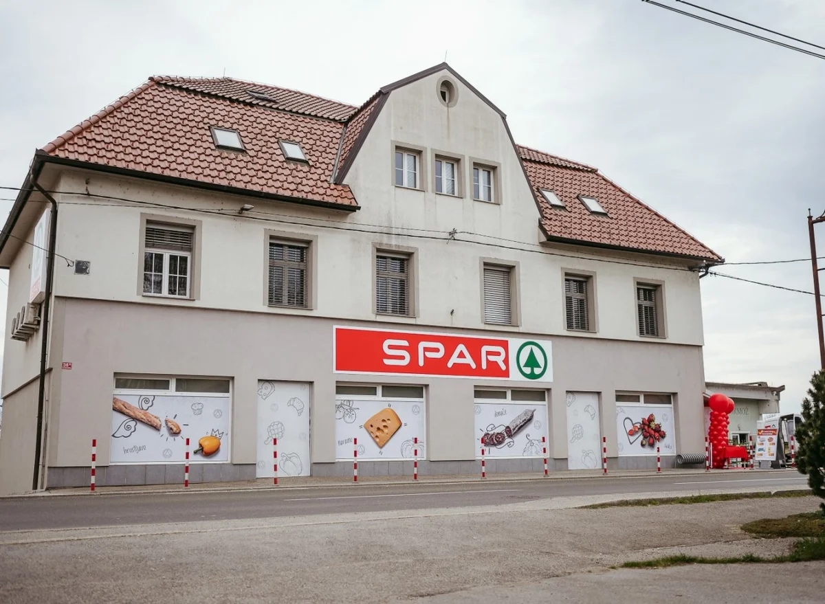 V Središču ob Dravi je Spar odprl novo franšizno trgovino