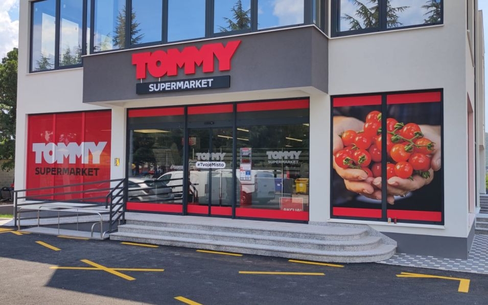 Hrvaška: Odprli novi trgovini Tommyja na Reki