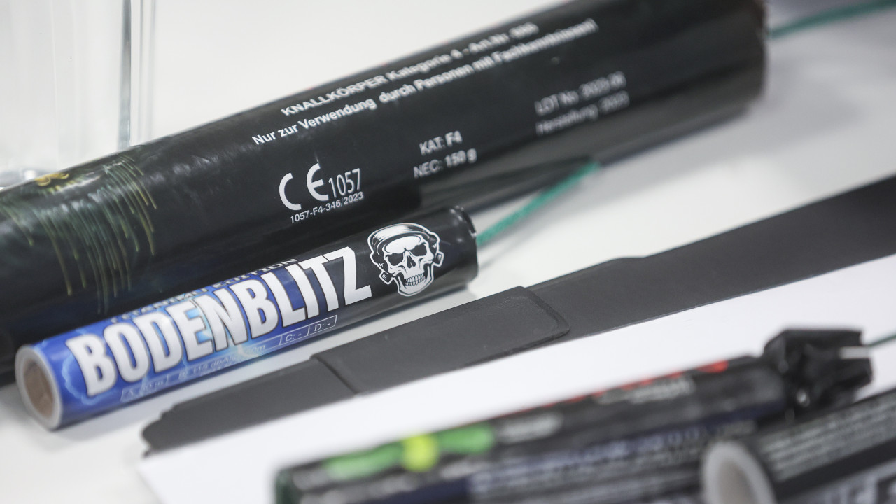 25.11.2025., Zagreb - U prostoru Hrvatske udruge poslodavaca odrzana konferencija “Zabavna pirotehnika – zakonski okvir i javna sigurnost”. Sudjelovati su: Nikola Turkalj, nacelnik Sektora za inspekcijske poslove, Ministarstvo unutarnjih poslova Republike Hrvatskedr. med. Zoran Barcot, specijalist djecje kirurgije, Franjo Koletic i Tihomir Sokolic, predstavnici HUP – Koordinaci